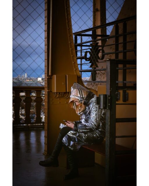 Immobile et éphémère. 

❄︎🎄Concours de l'Avent 🎄❄︎ partager la publication en story pour gagner un tirage 20x30 au choix sur mon site. Tirage au sort lundi sous la sapin 😌

#toureiffel #tourismefrance #eiffeltower #eiffeltowerparis #couleurs #couleursvives #contrast #parisjetaime #paris #parisgram #exploreparis #selectionphoto #nikonfr #d7500  #instanteiffeltower #toureiffelvibes